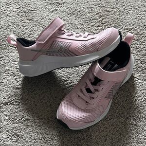 Girls Nike Downshifter Sneakers - Size 13